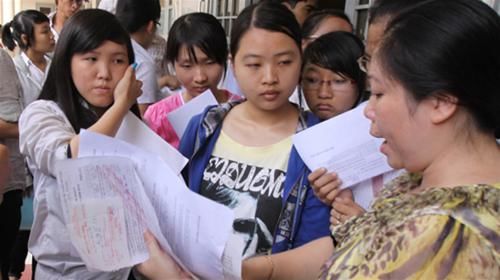 Xét tuyển nguyện vọng 2 - Thí sinh lơ là trường dân lập